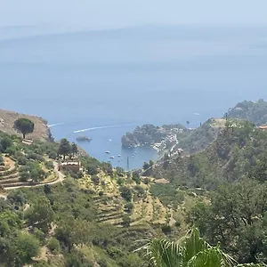 mi-ffaciu-e-mi-ricriu-casa-vacanze.sicilyhotelsitaly.net/