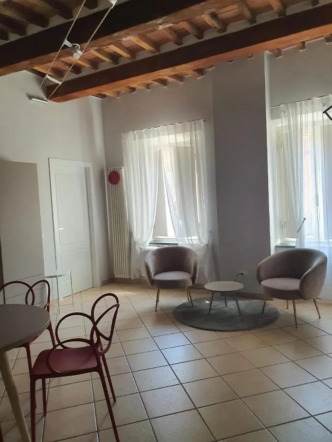 Mossotti Street Apartment Piza 0*,